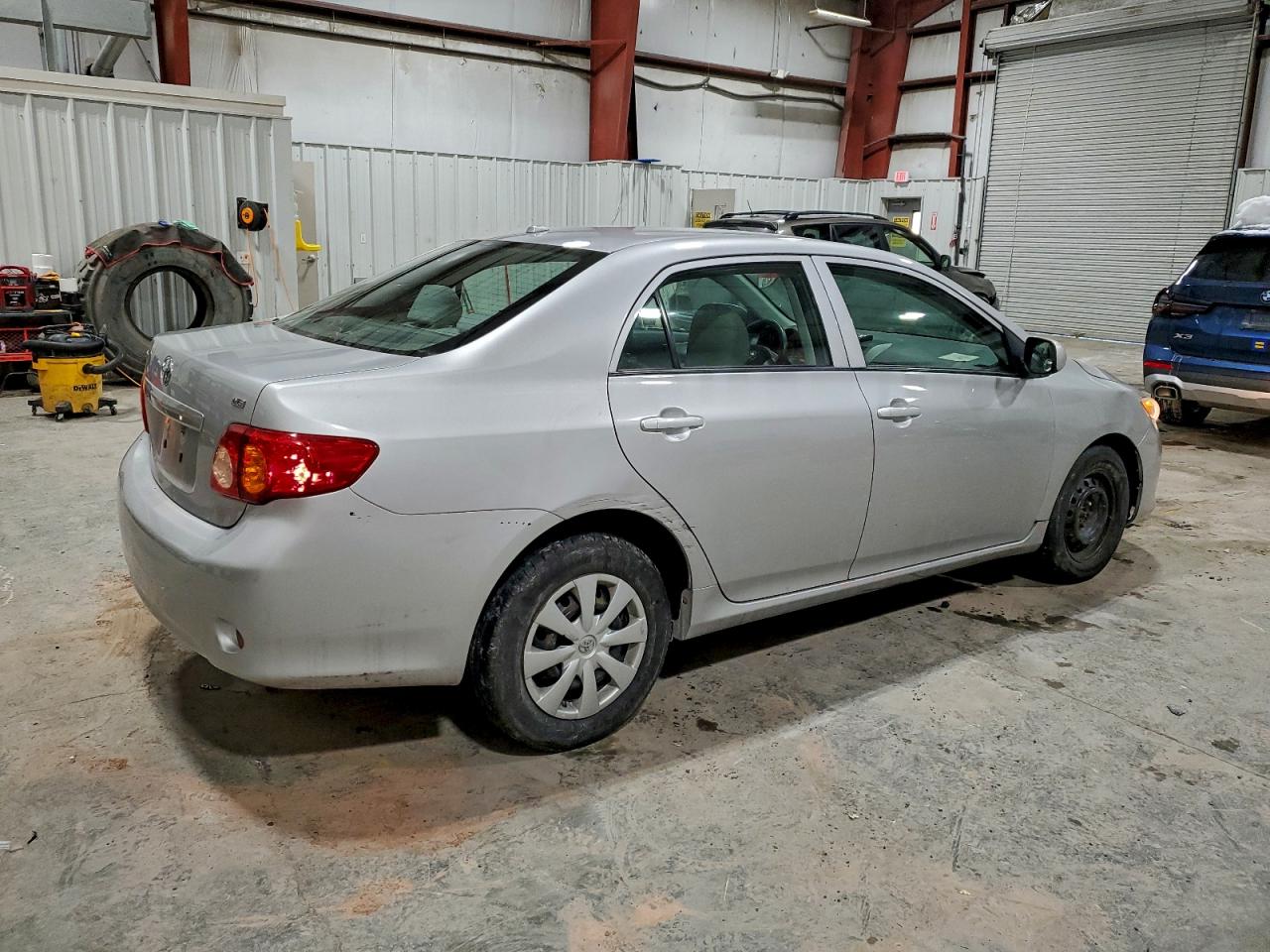 2010 TOYOTA COROLLA BASE photo 3