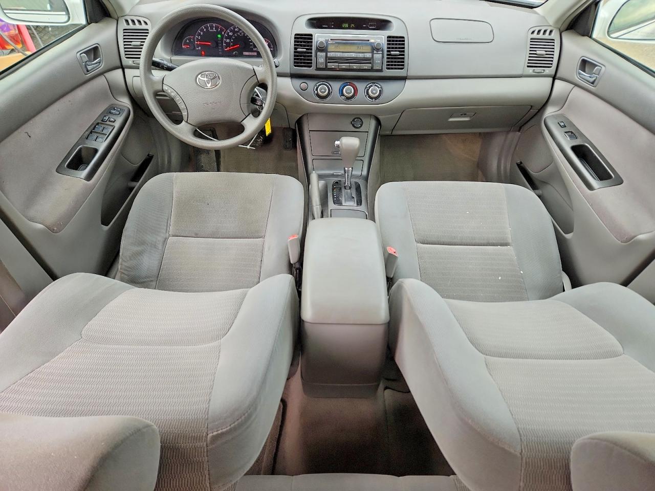 2005 TOYOTA CAMRY LE photo 8