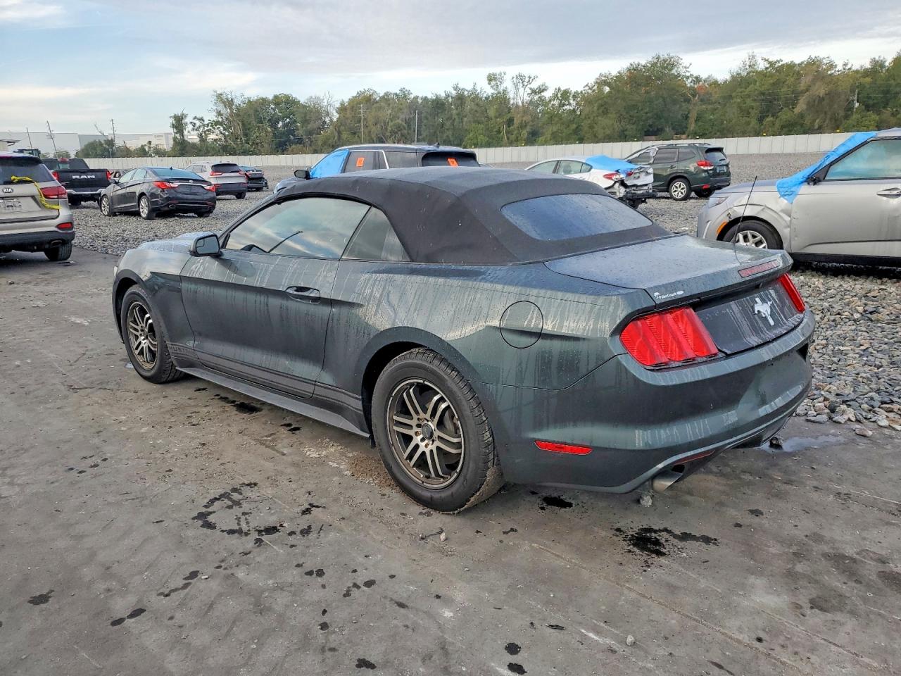 2015 FORD MUSTANG photo 2