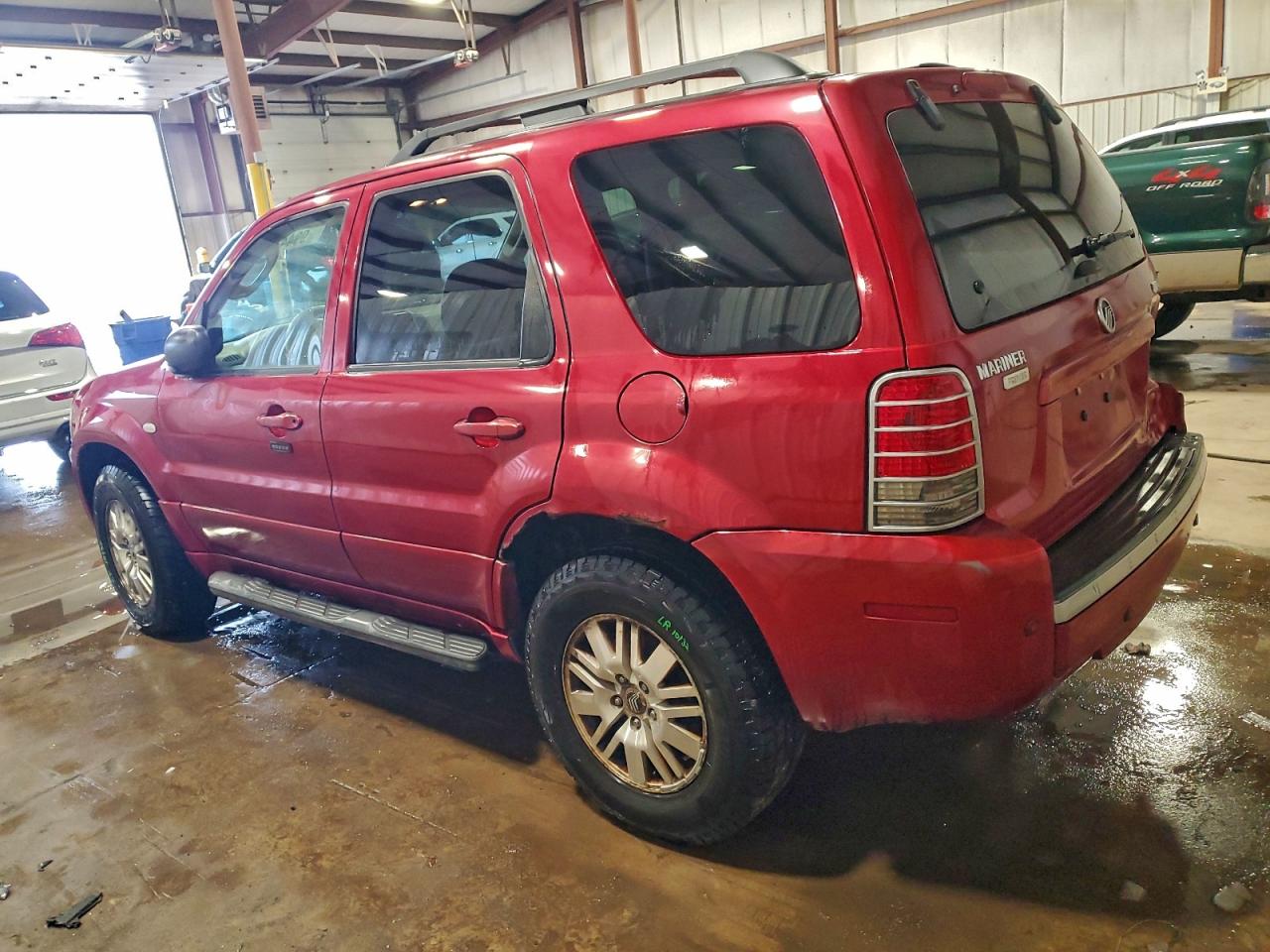 2006 MERCURY MARINER photo 2