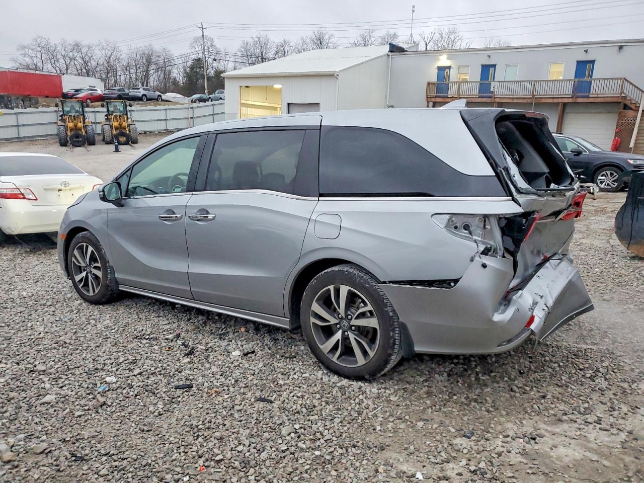 2024 HONDA ODYSSEY TOURING photo 2
