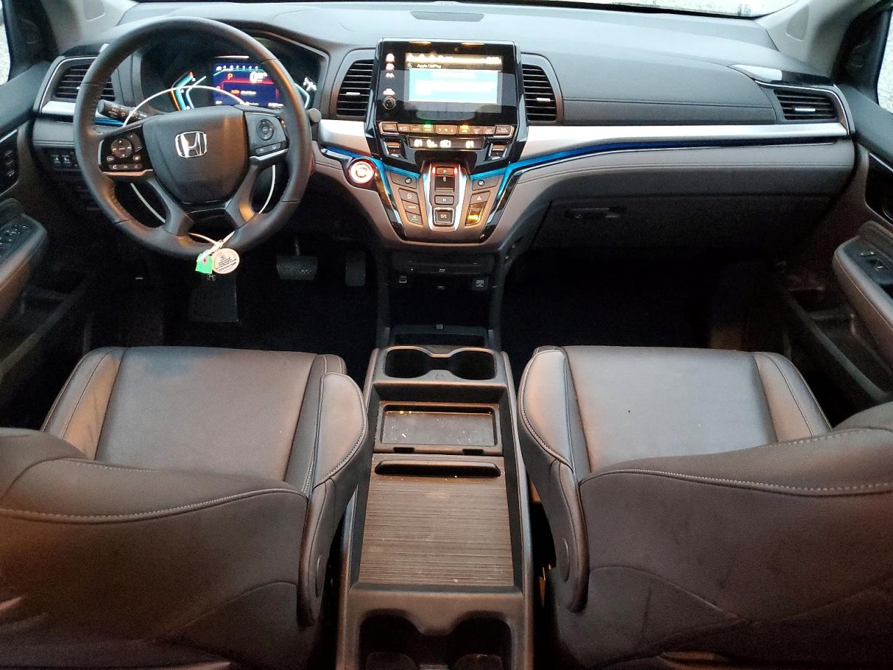2024 HONDA ODYSSEY TOURING photo 8