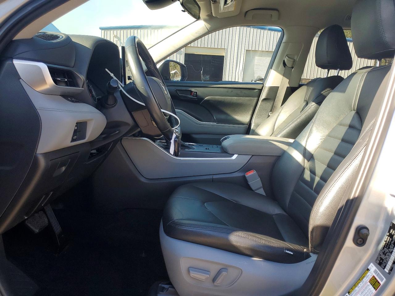 2021 TOYOTA HIGHLANDER L photo 7