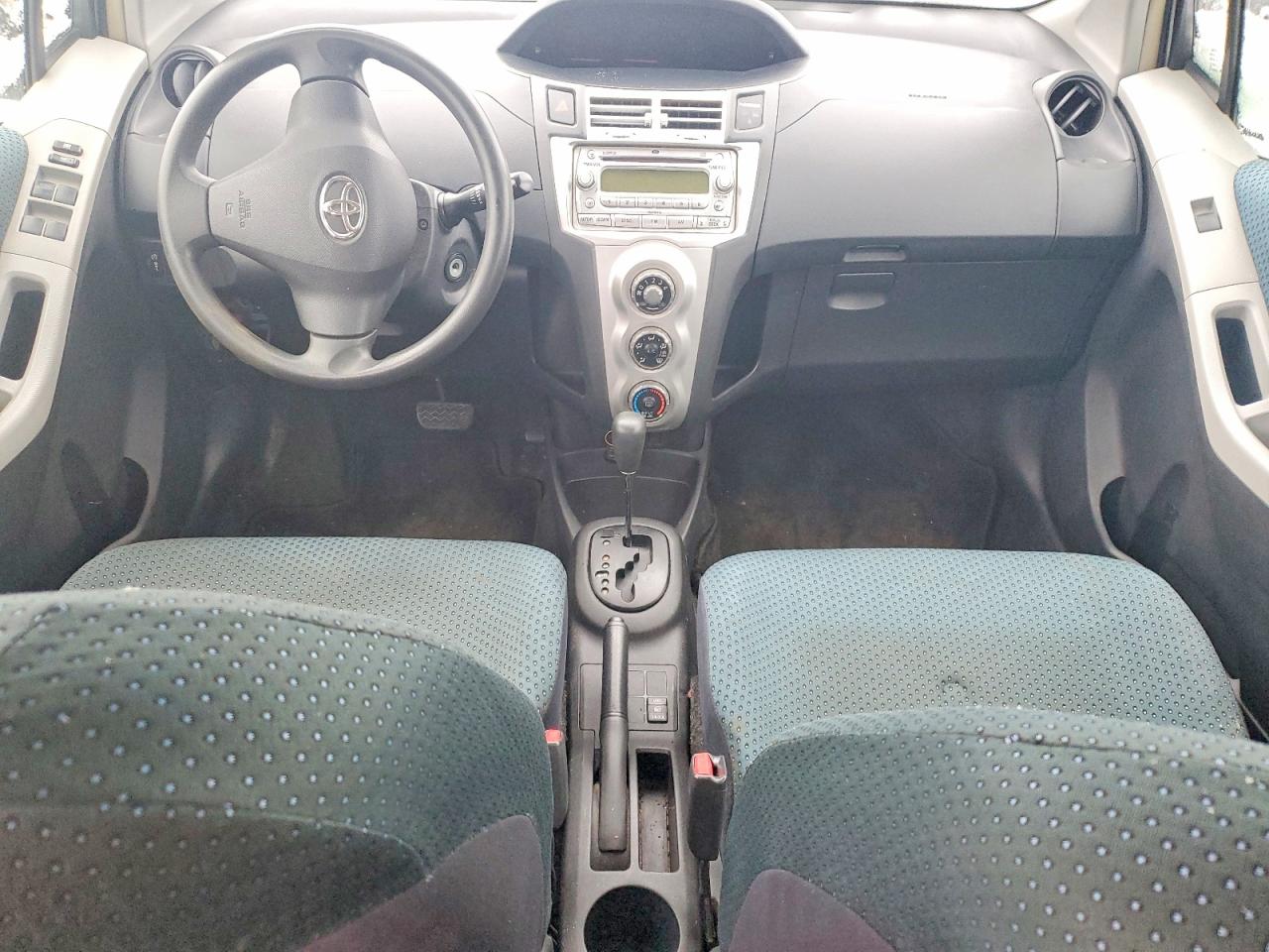 2008 TOYOTA YARIS photo 15