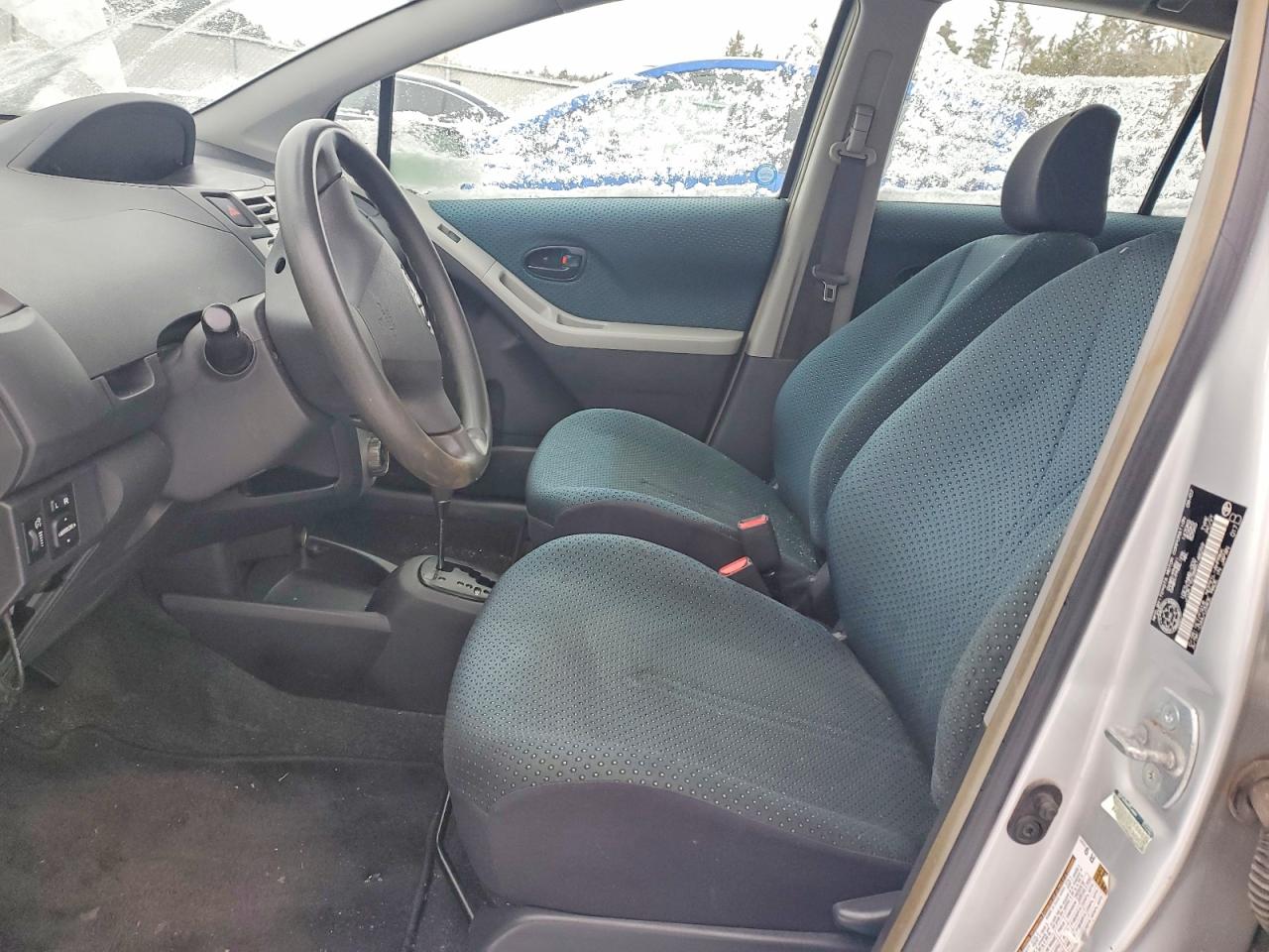 2008 TOYOTA YARIS photo 13
