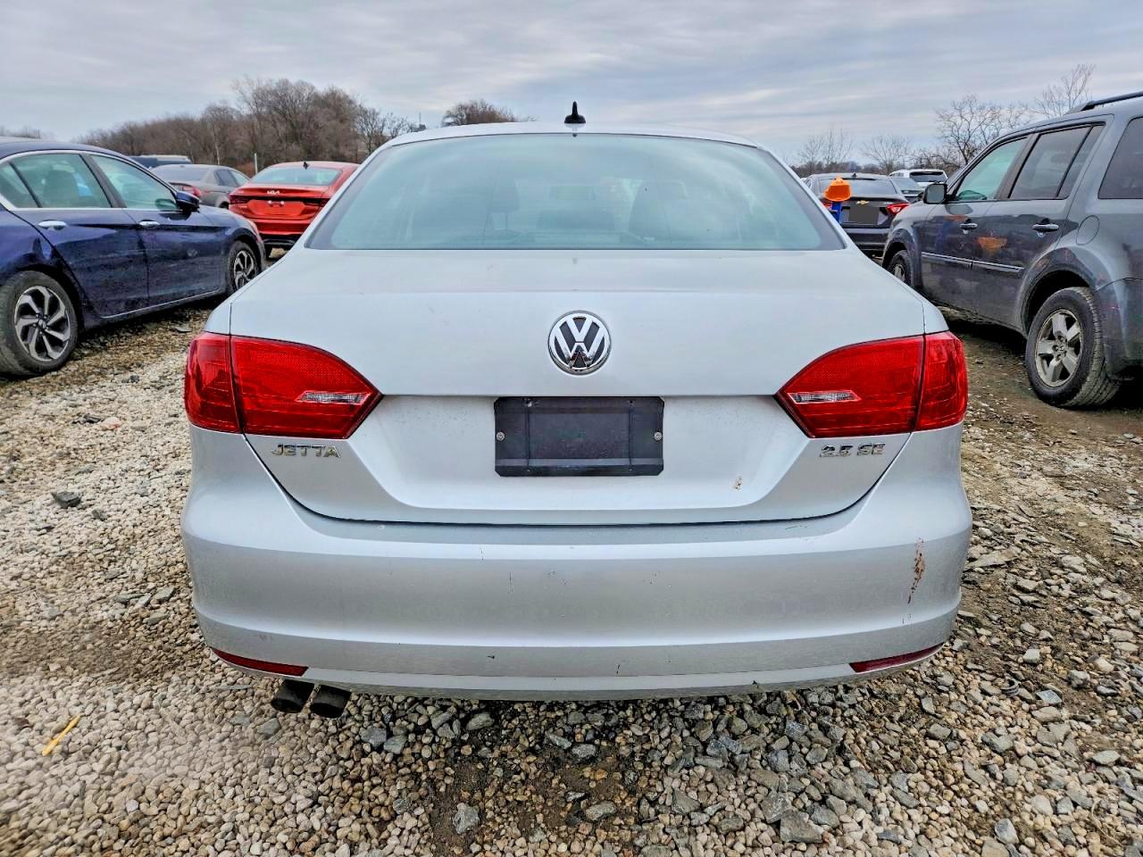 2011 VOLKSWAGEN JETTA SE photo 6