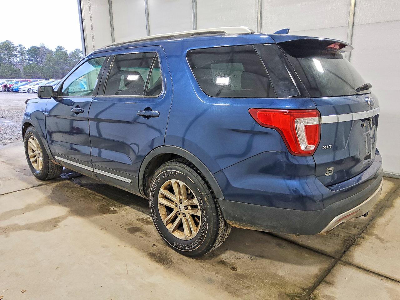 2016 FORD EXPLORER XLT photo 2