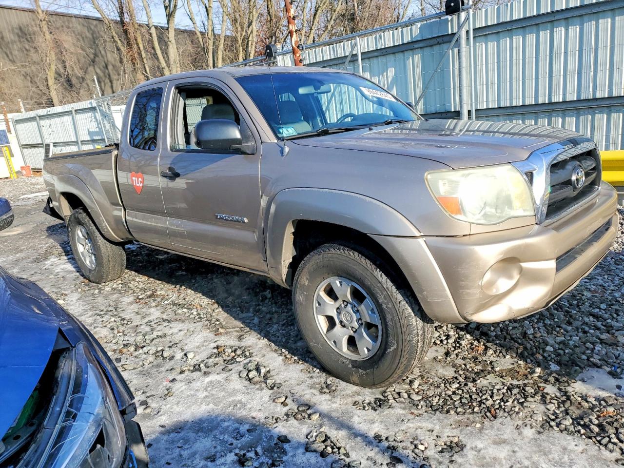 2006 TOYOTA TACOMA photo 4