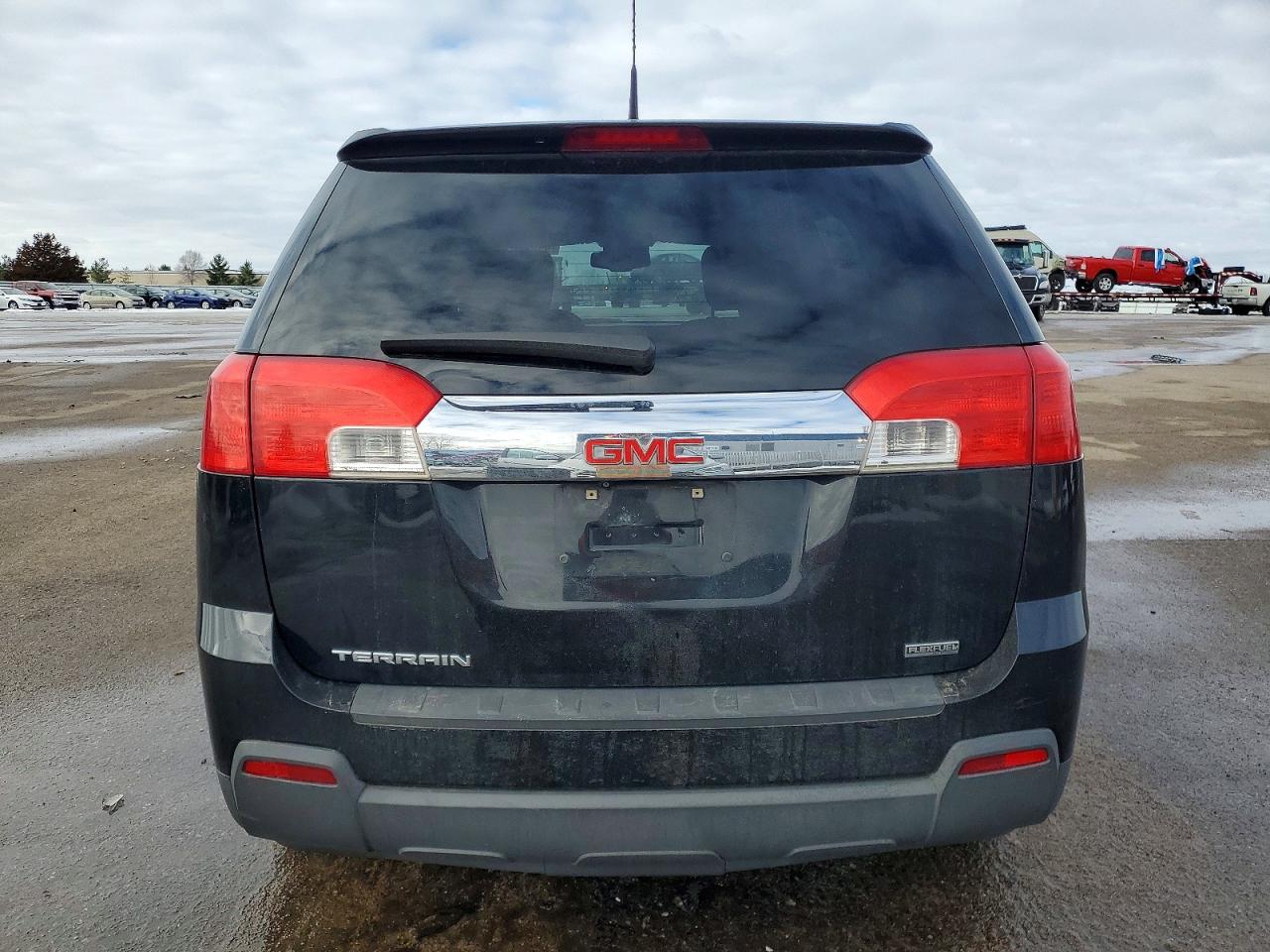 2012 GMC TERRAIN SLE photo 6