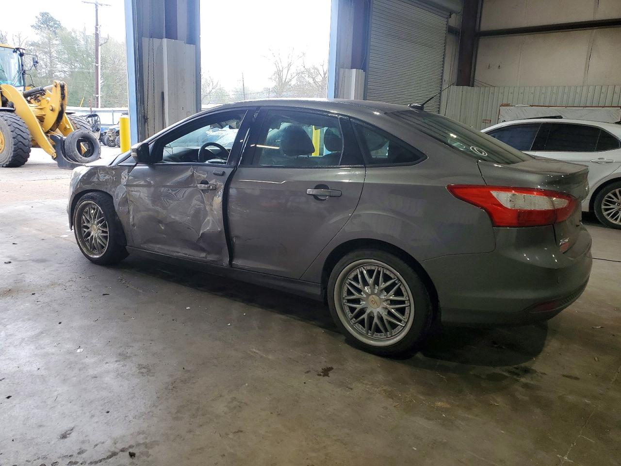 2013 FORD FOCUS SE photo 2