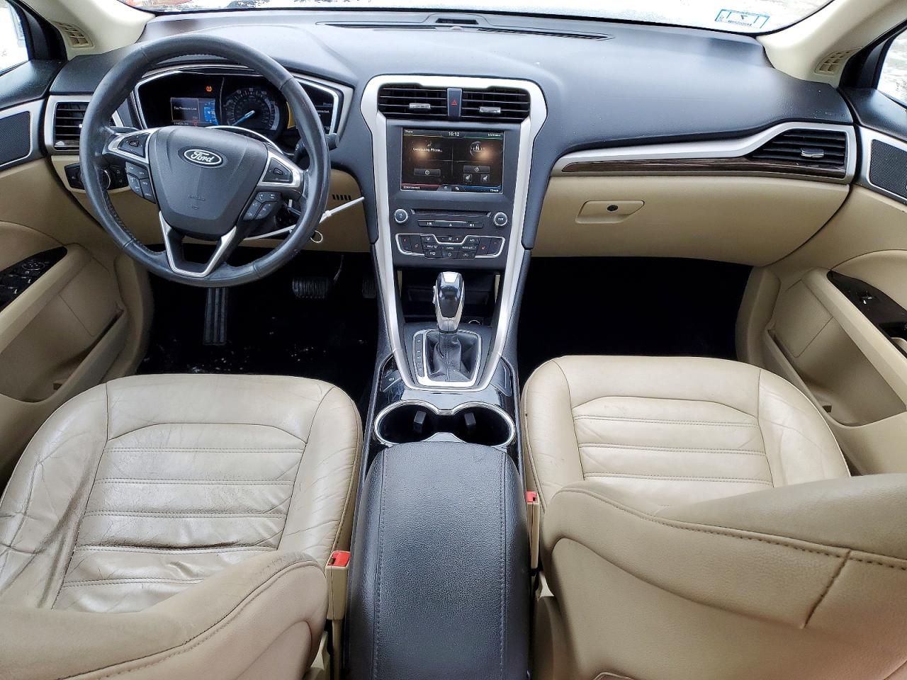 2016 FORD FUSION SE photo 8