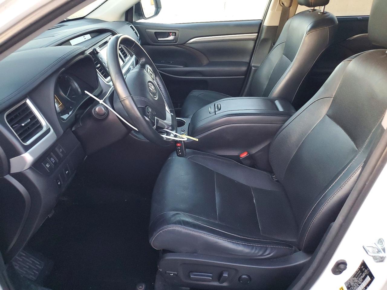 2017 TOYOTA HIGHLANDER LIMITED photo 13