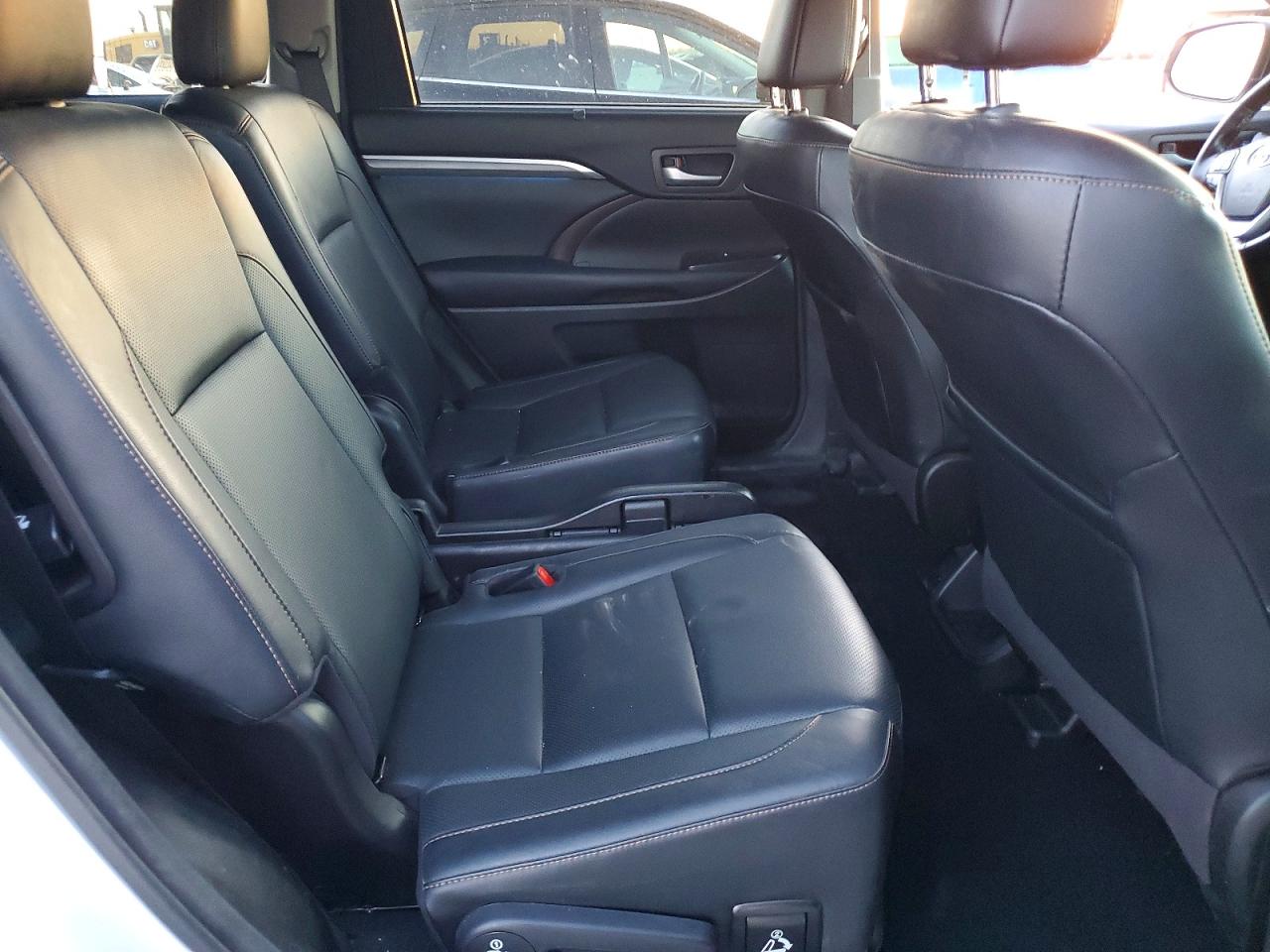 2017 TOYOTA HIGHLANDER LIMITED photo 21