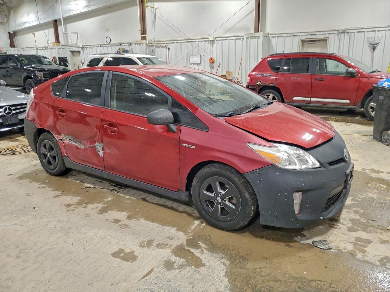 2014 TOYOTA PRIUS photo 4