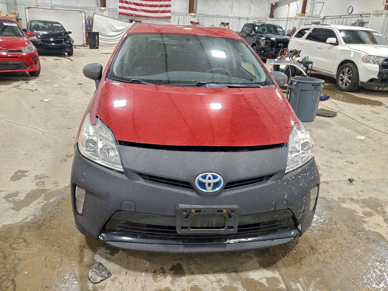 2014 TOYOTA PRIUS photo 5