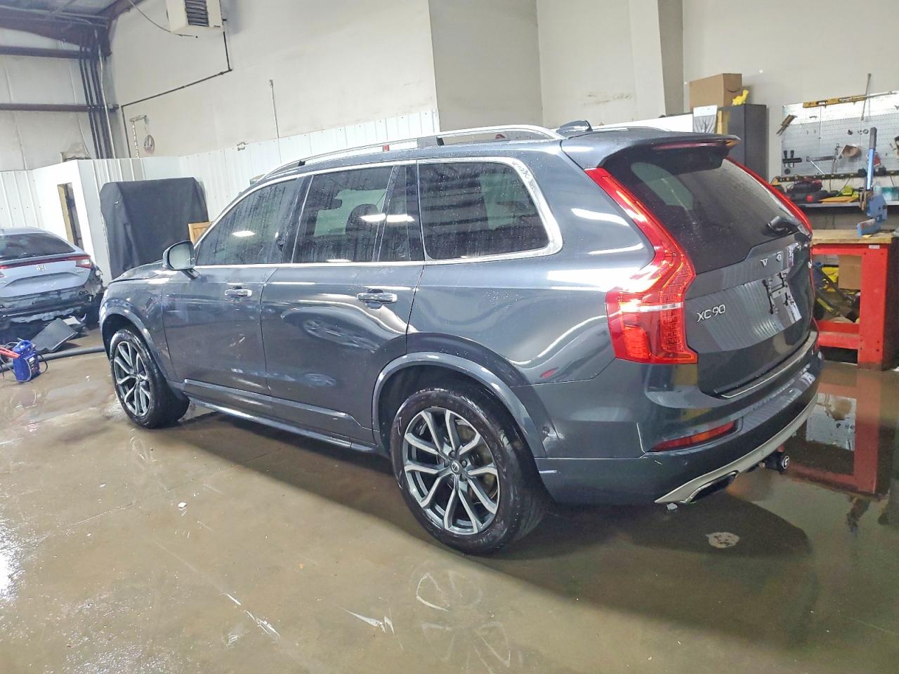 2016 VOLVO XC90 T6 photo 2