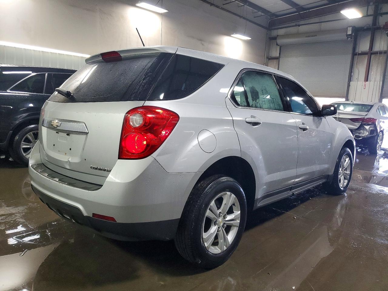2014 CHEVROLET EQUINOX LS photo 3