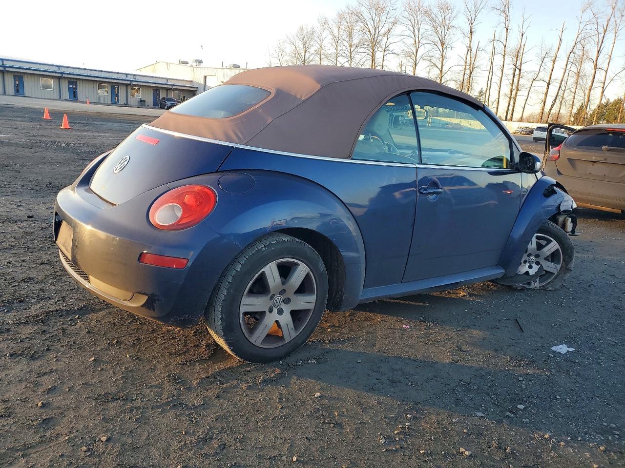 2006 VOLKSWAGEN NEW BEETLE CONVERTIBLE OPTION PACKAGE 2 photo 3
