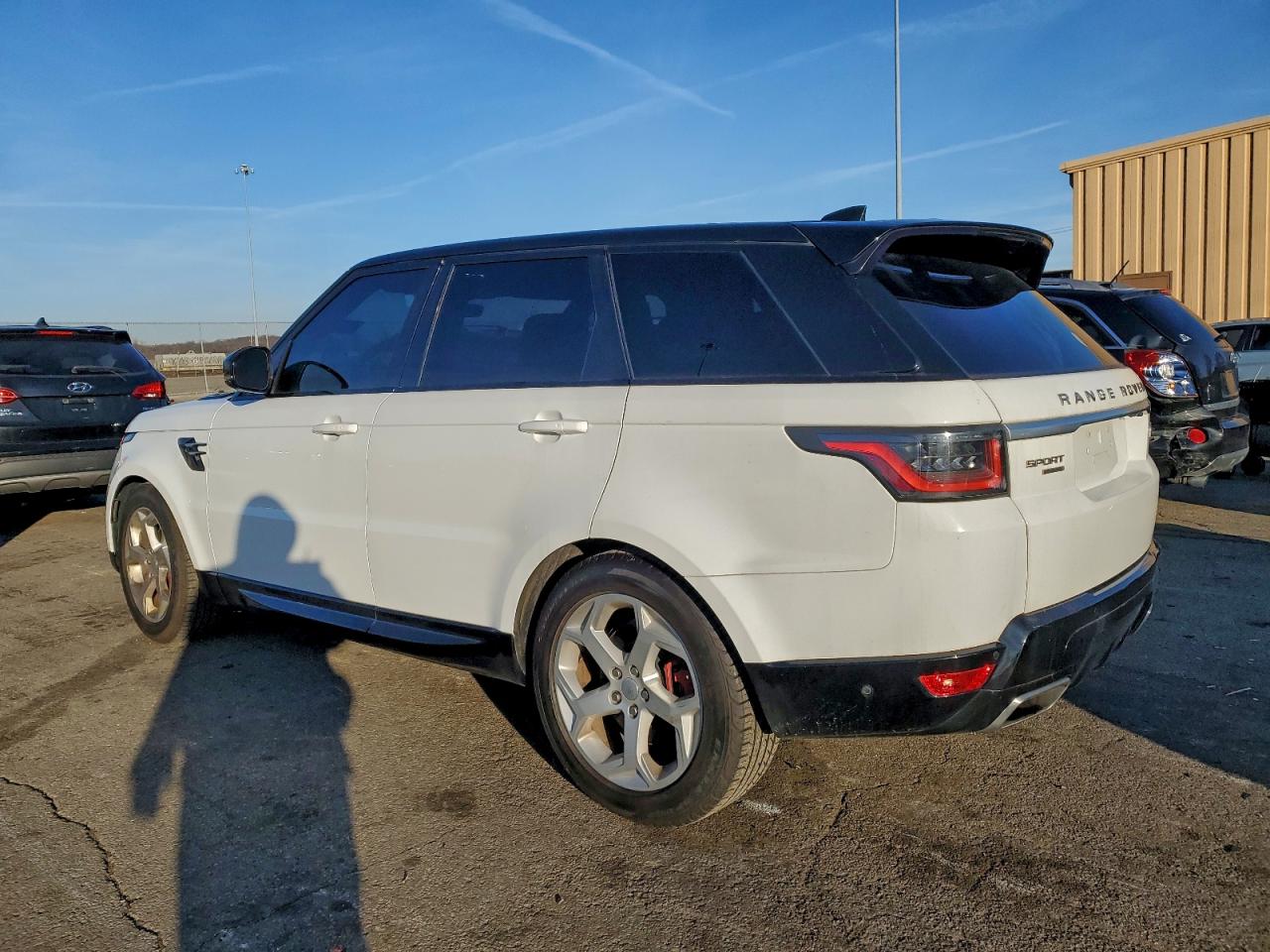 2019 LAND ROVER RANGE ROVER SPORT HSE photo 2