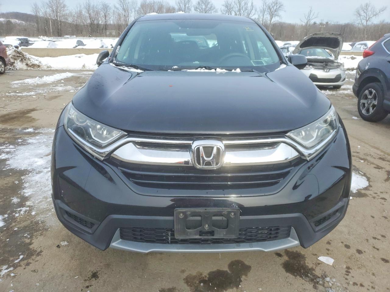 2018 HONDA CR-V LX photo 9