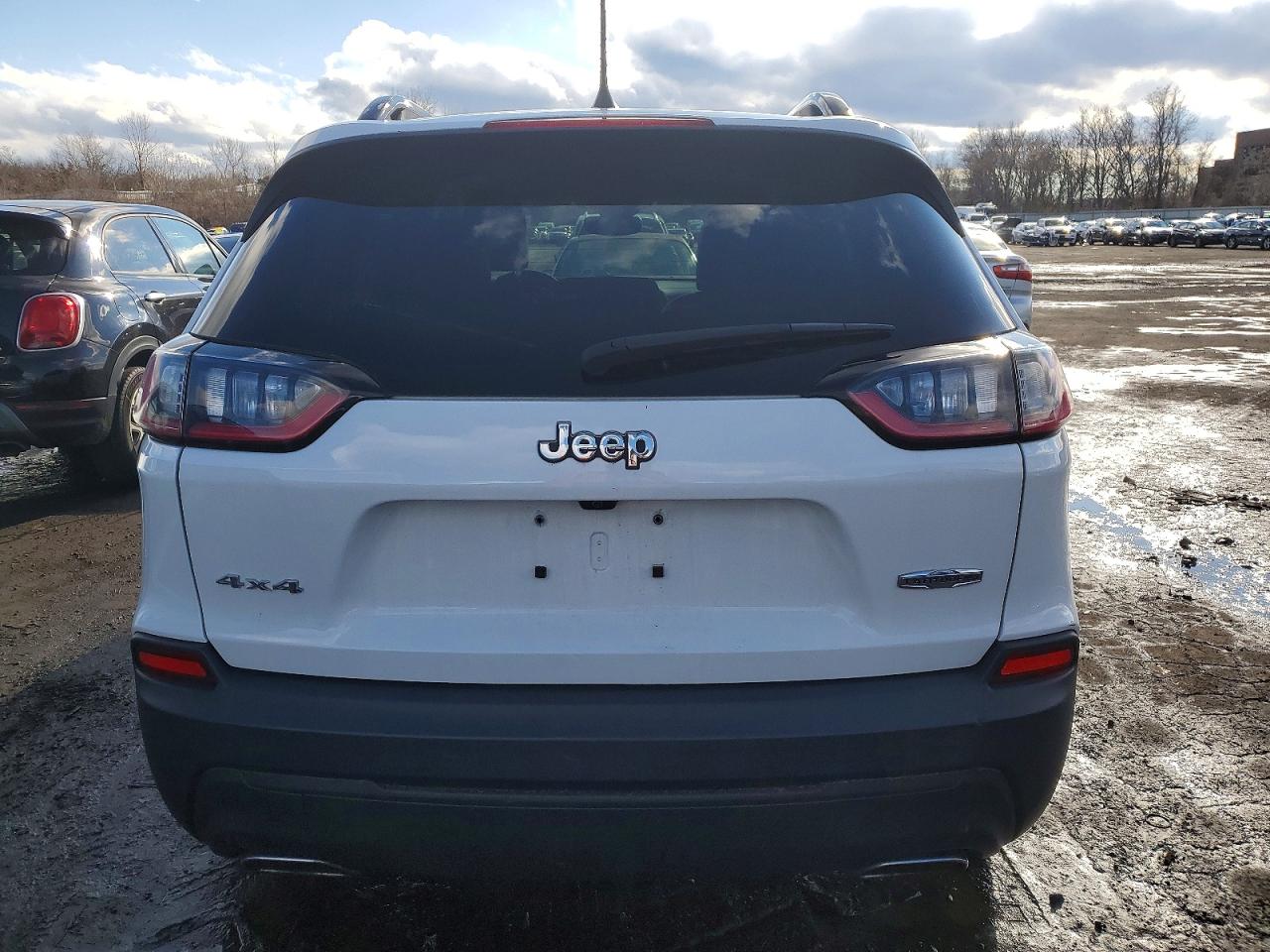 2022 JEEP CHEROKEE LATITUDE LUX photo 6