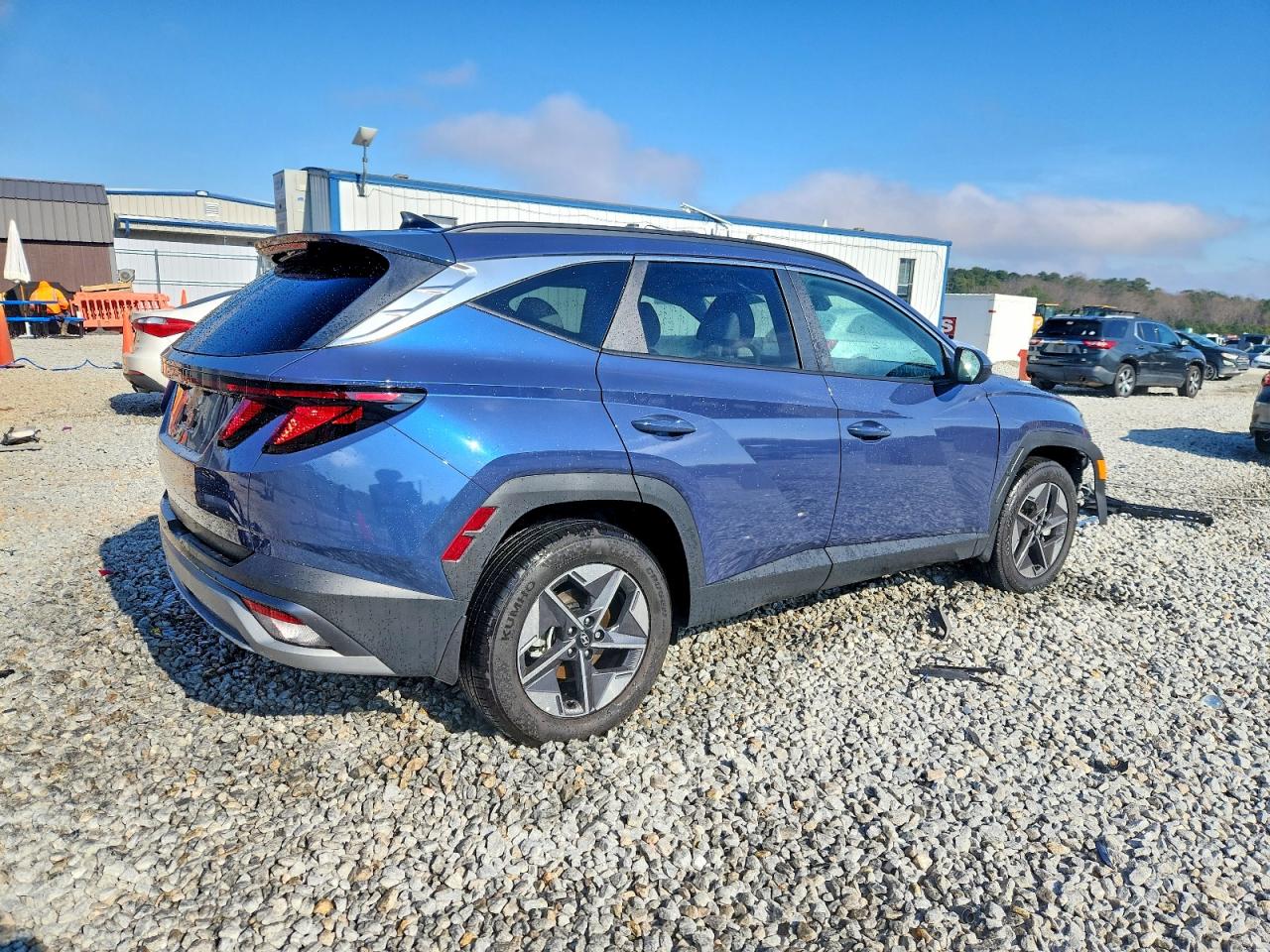 2025 HYUNDAI TUCSON SEL photo 3