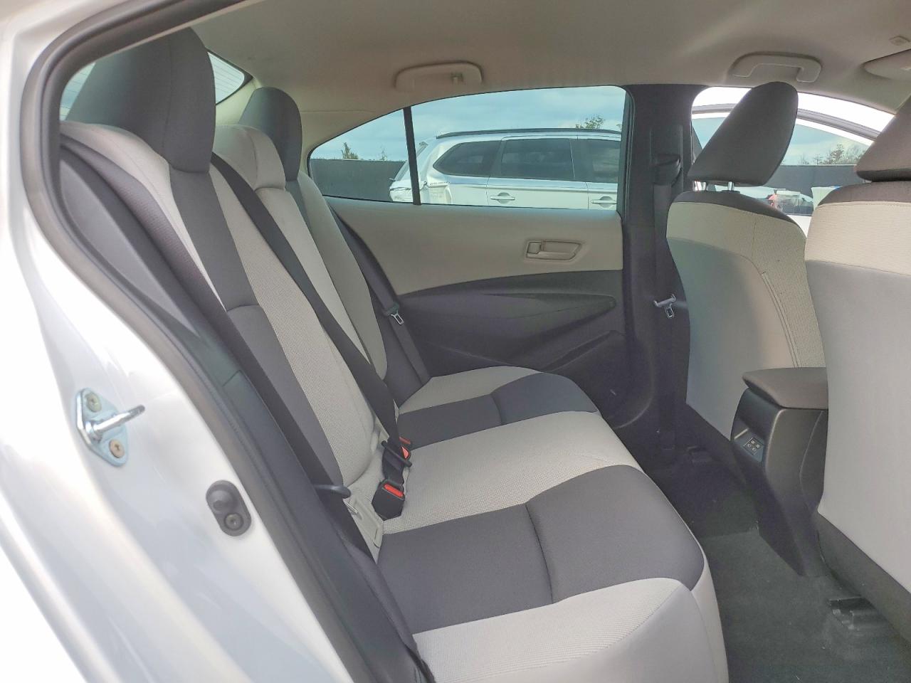2023 TOYOTA COROLLA LE photo 10