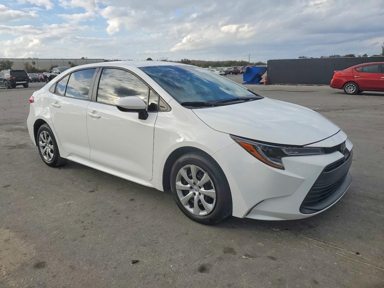 2023 TOYOTA COROLLA LE photo 4