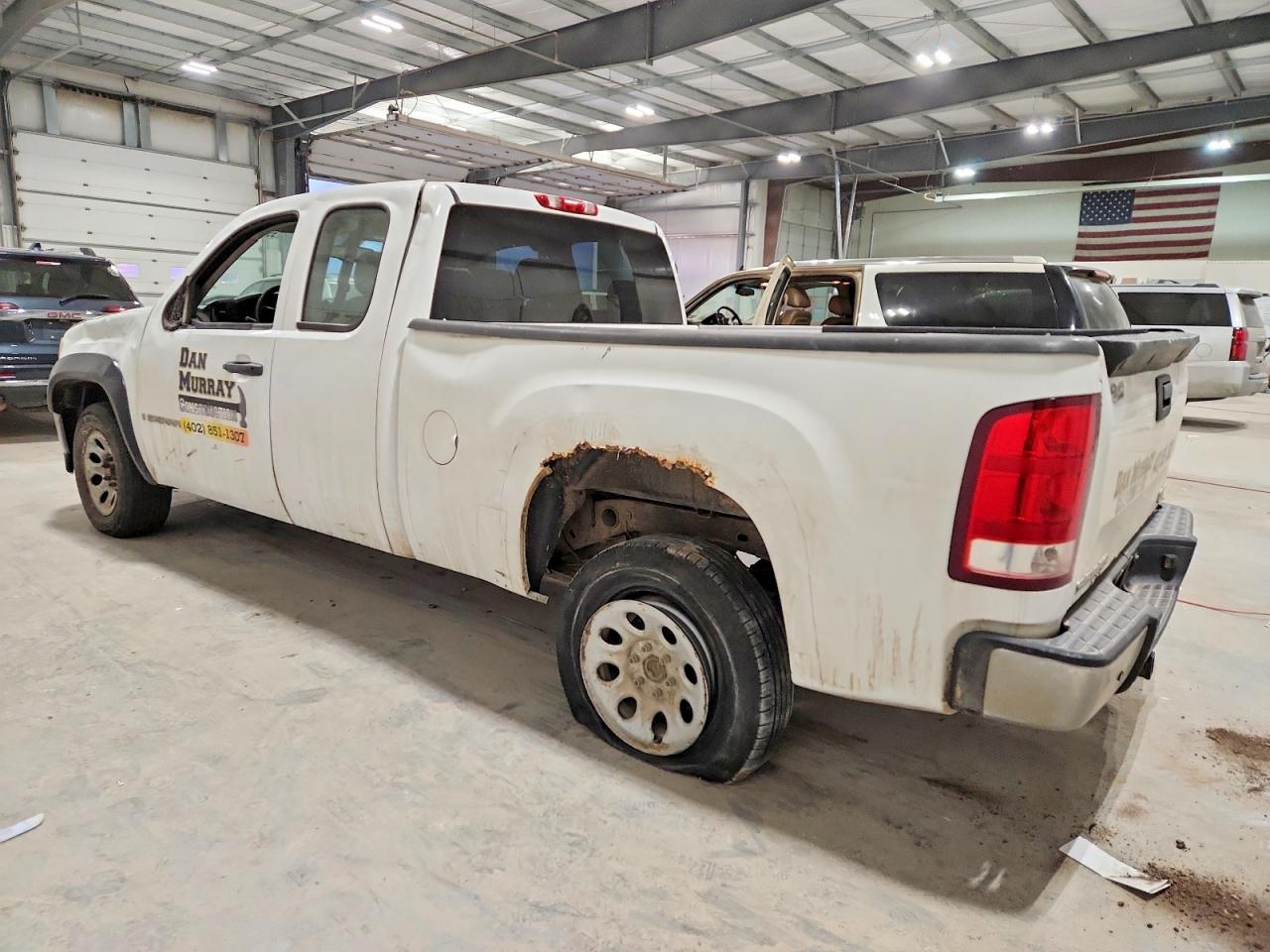 2008 GMC SIERRA C1500 photo 2