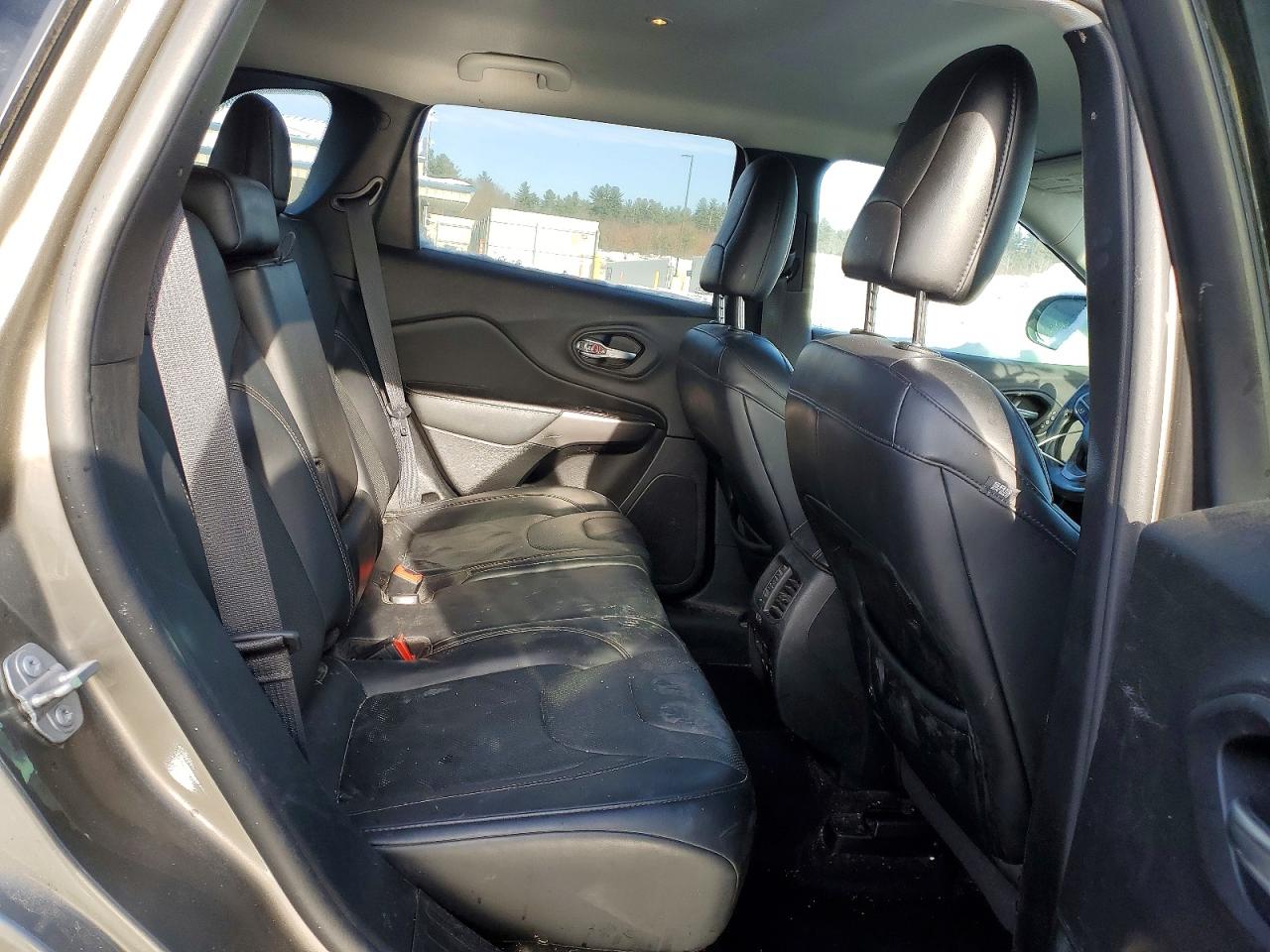 2019 JEEP CHEROKEE LIMITED photo 10