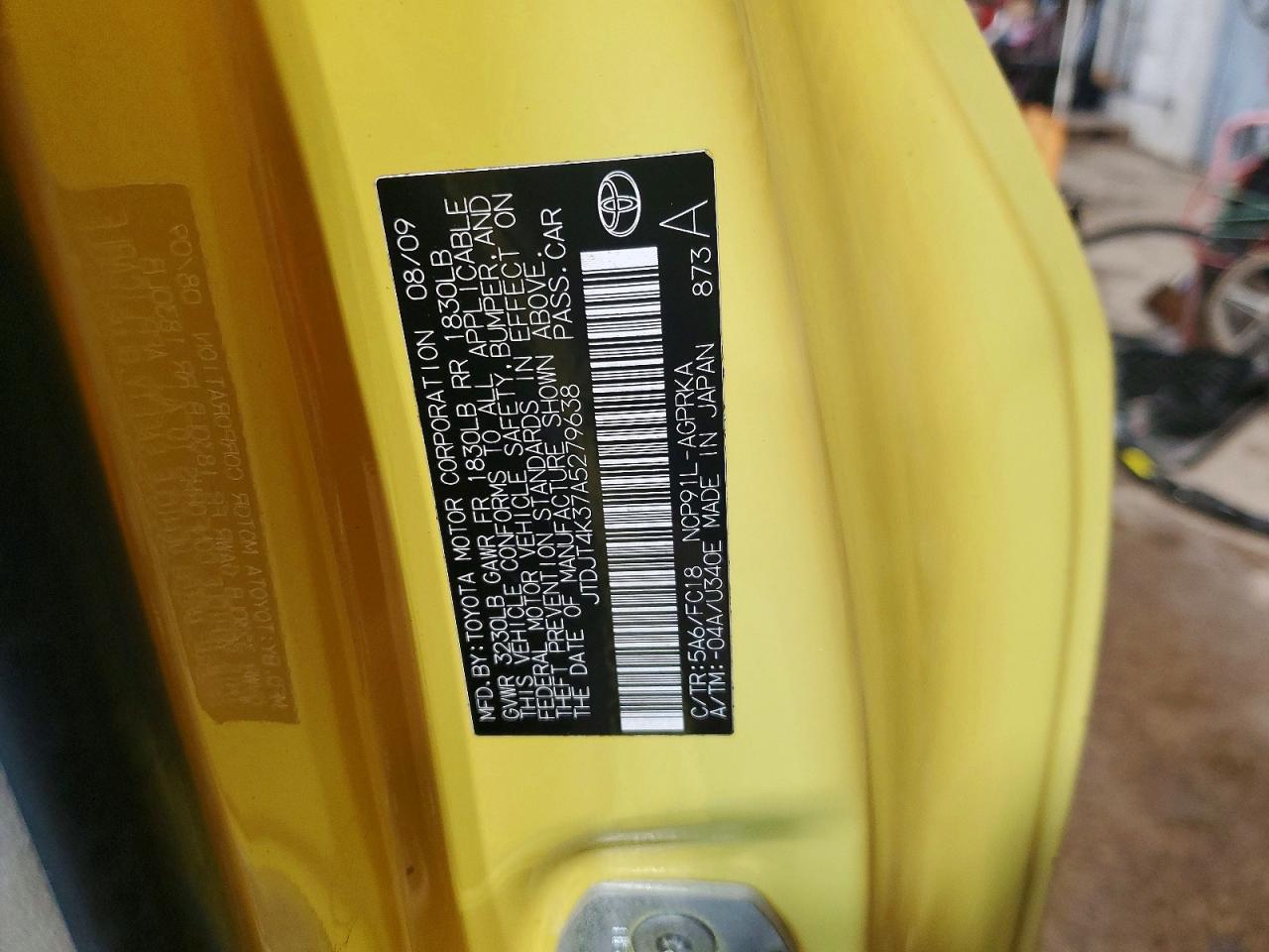 2010 TOYOTA YARIS photo 13