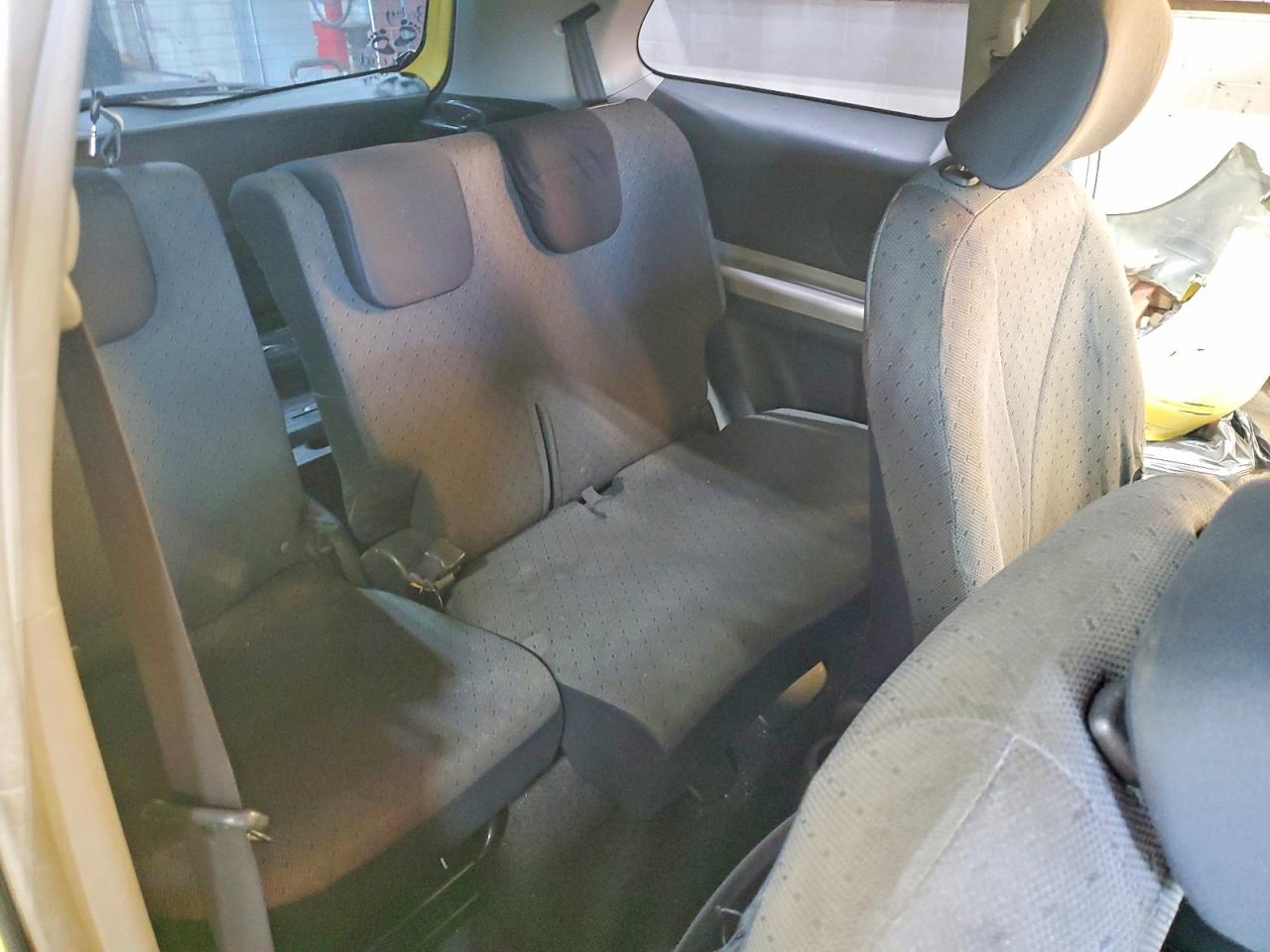2010 TOYOTA YARIS photo 10
