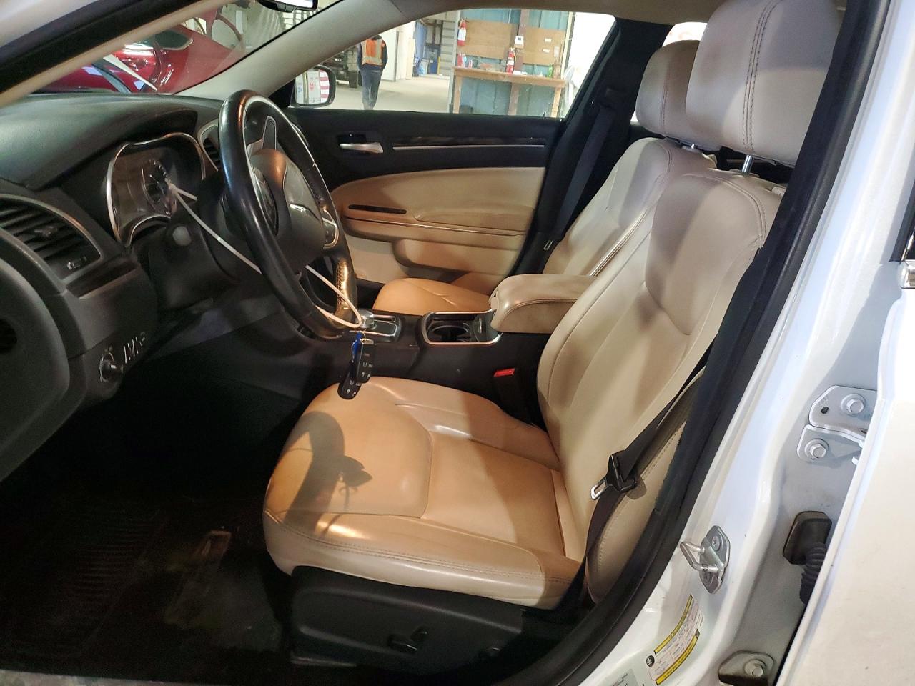 2016 CHRYSLER 300 LIMITED photo 13