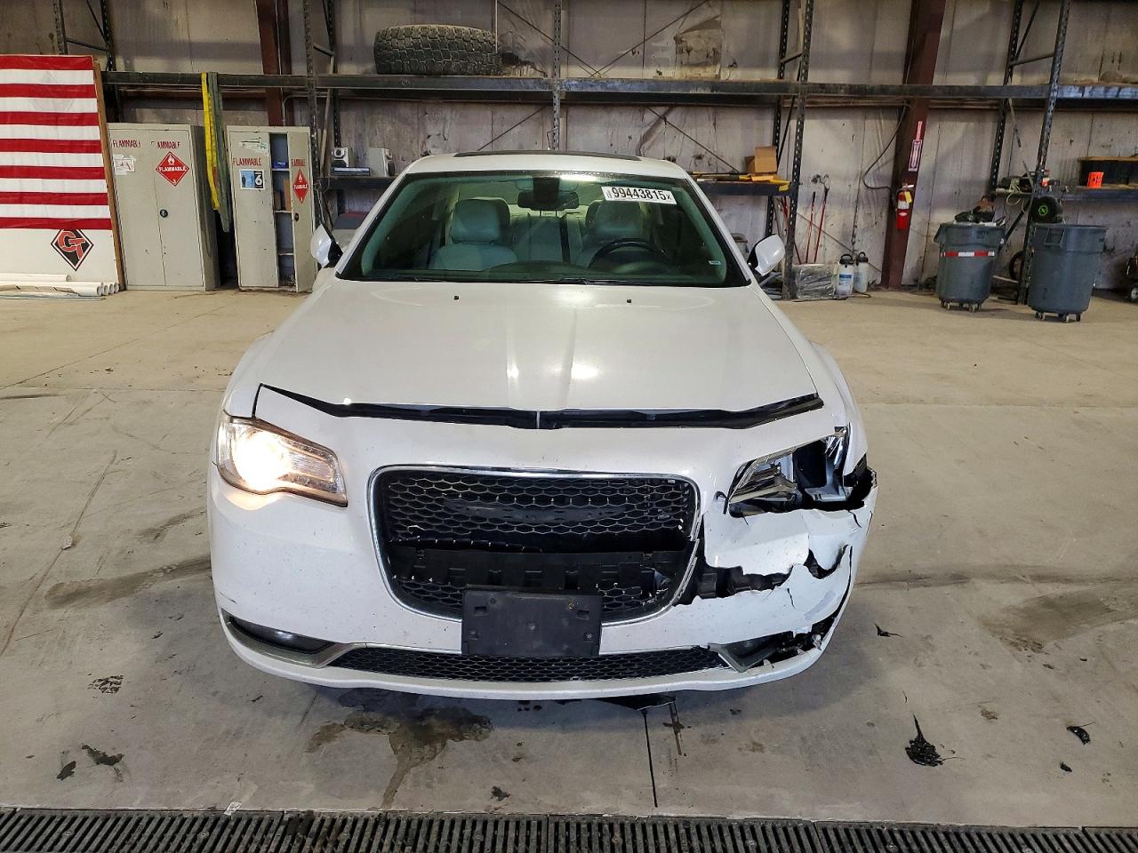 2016 CHRYSLER 300 LIMITED photo 9