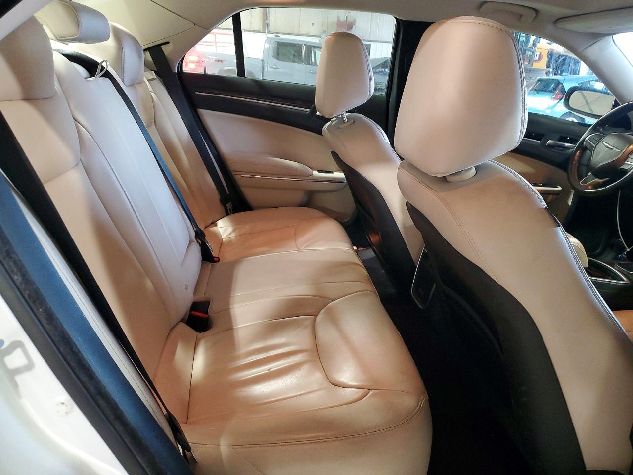 2016 CHRYSLER 300 LIMITED photo 19
