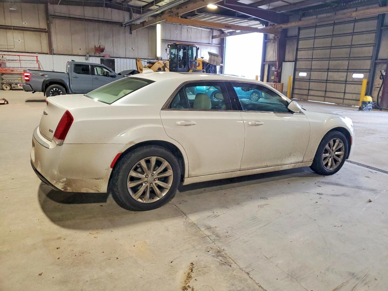 2016 CHRYSLER 300 LIMITED photo 5