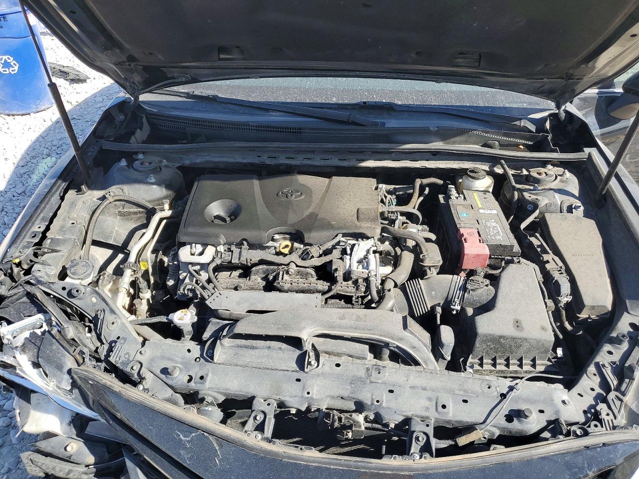 2020 TOYOTA CAMRY SE photo 21