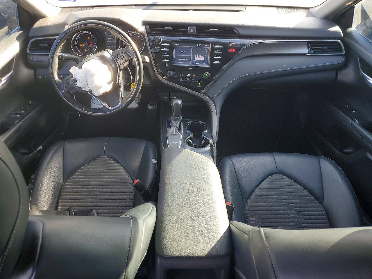 2020 TOYOTA CAMRY SE photo 15