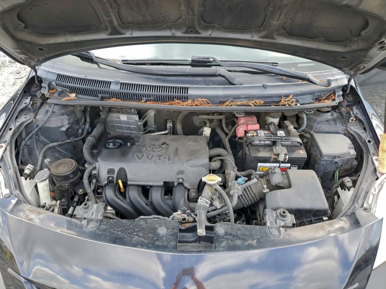2012 TOYOTA YARIS photo 31