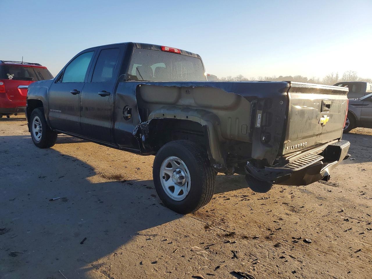 2016 CHEVROLET SILVERADO C1500 photo 2