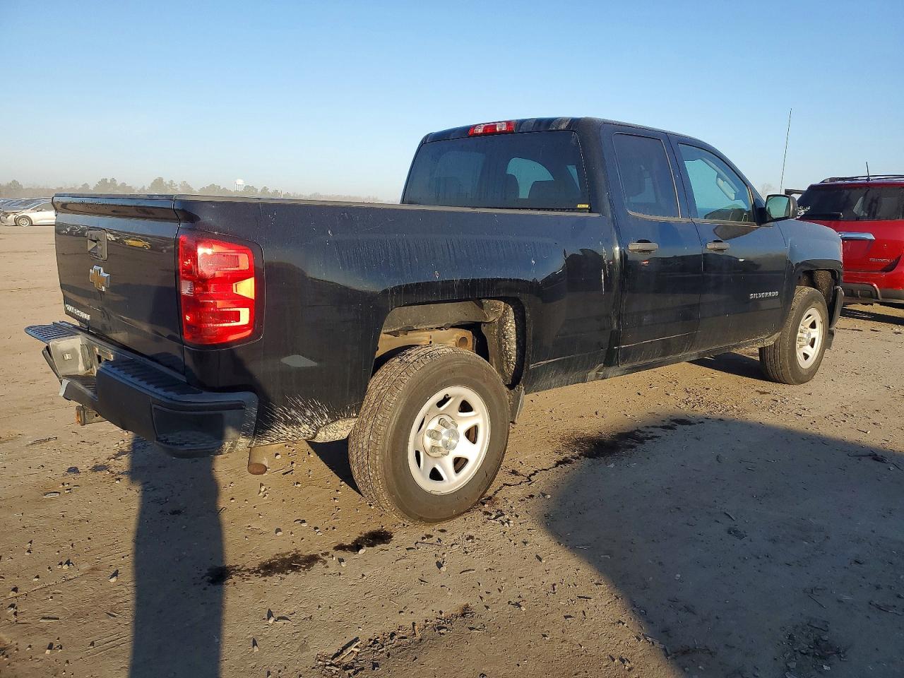 2016 CHEVROLET SILVERADO C1500 photo 3