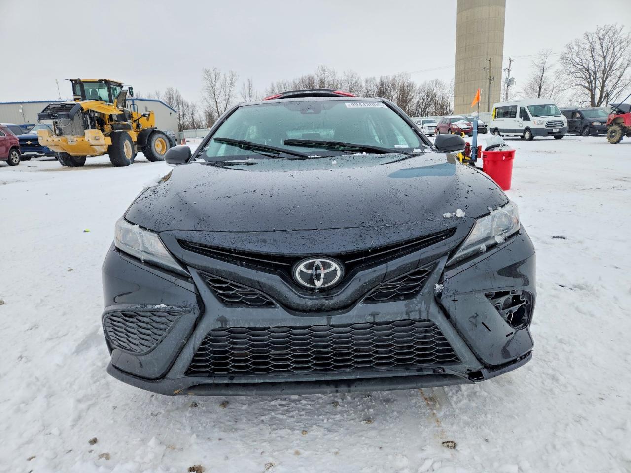 2022 TOYOTA CAMRY SE photo 9