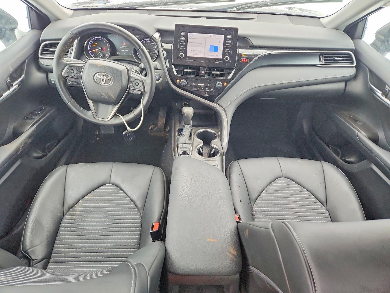 2022 TOYOTA CAMRY SE photo 15