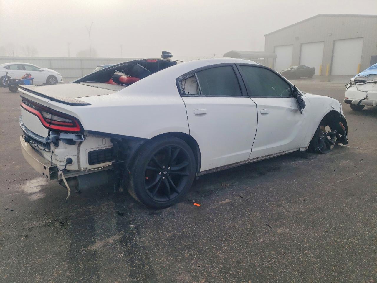 2018 DODGE CHARGER R photo 3