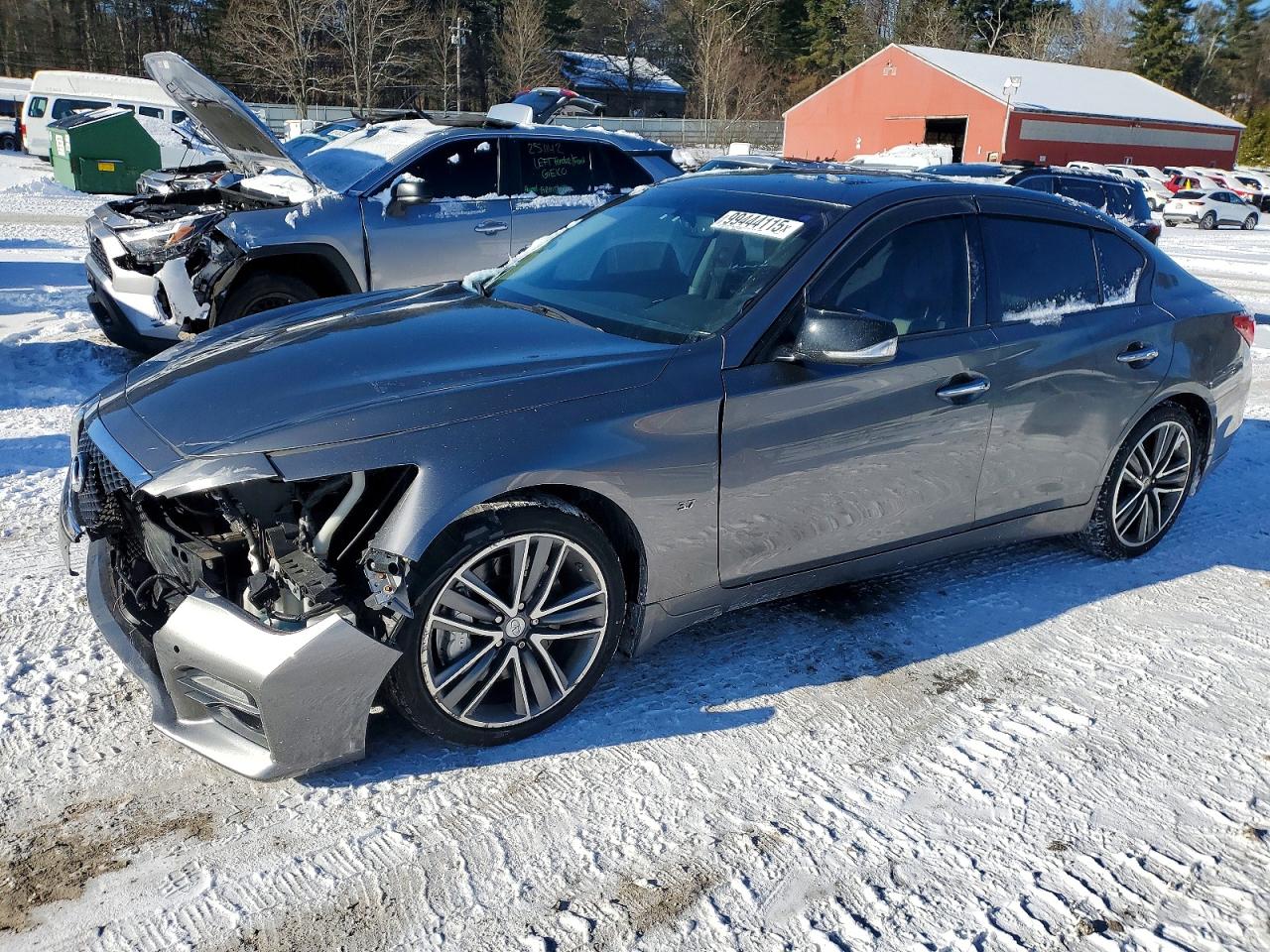 2015 INFINITI Q50
