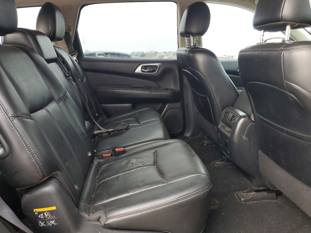 2017 NISSAN PATHFINDER S photo 28
