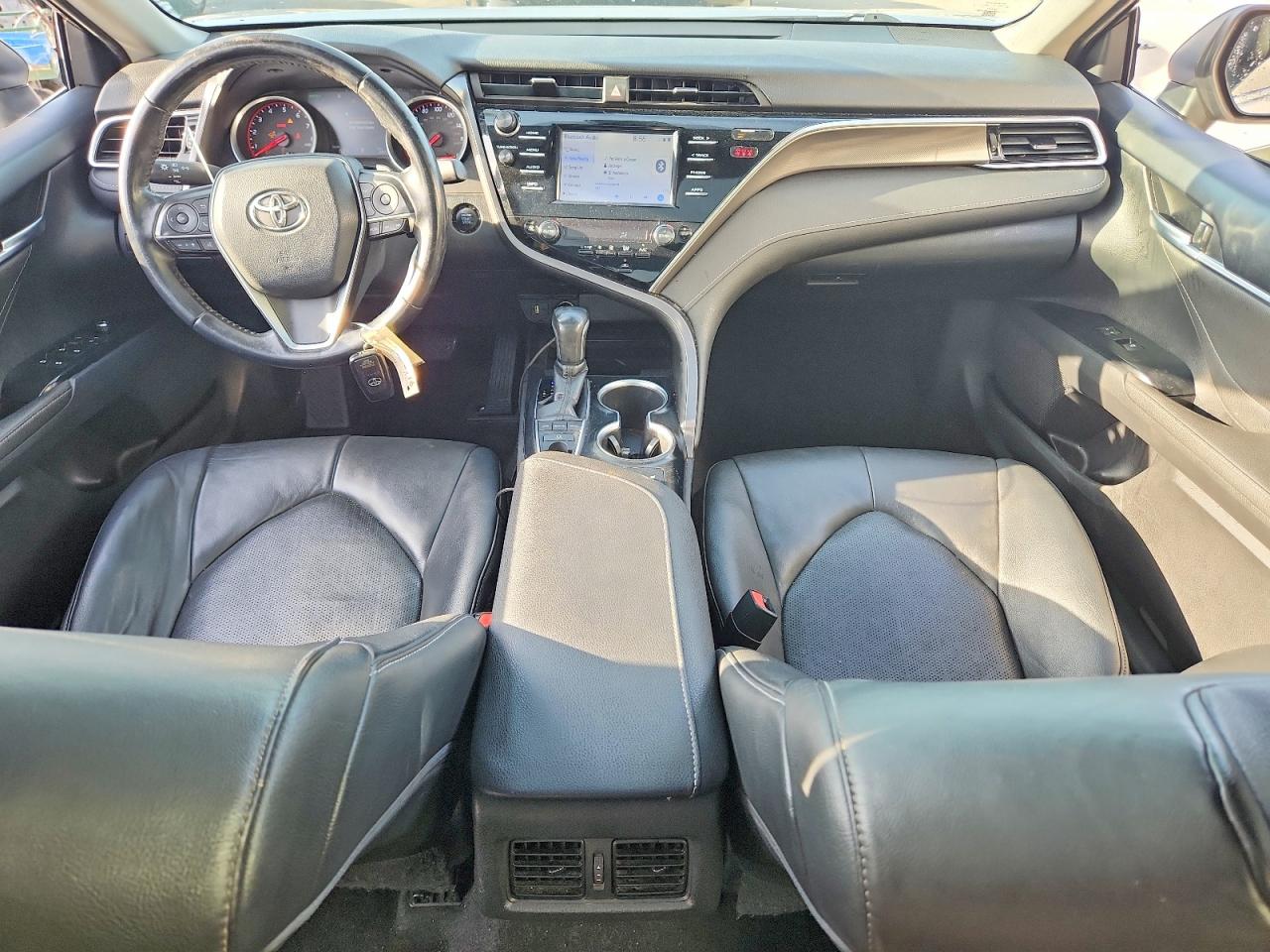 2018 TOYOTA CAMRY XSE photo 8