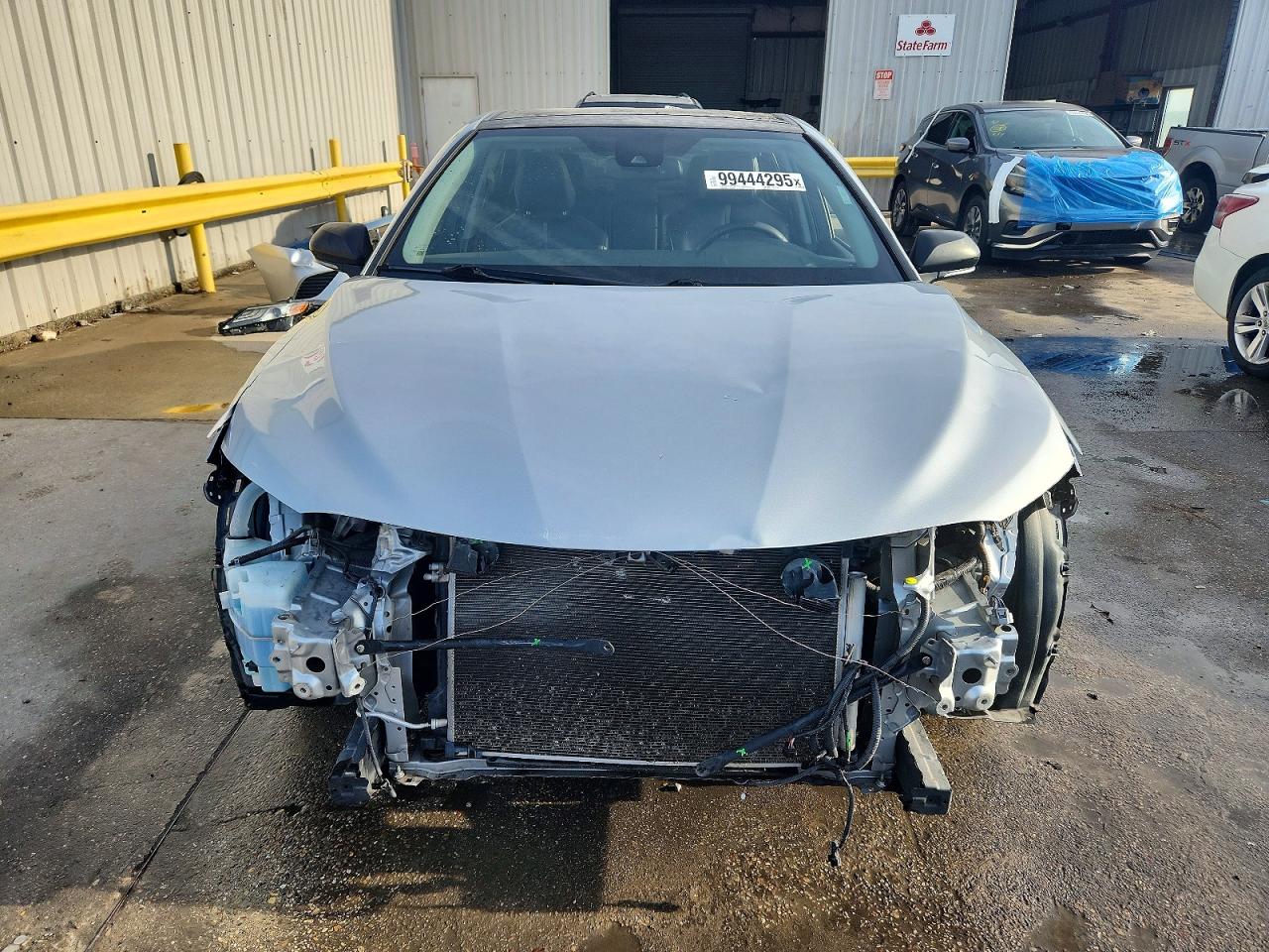 2018 TOYOTA CAMRY XSE photo 5