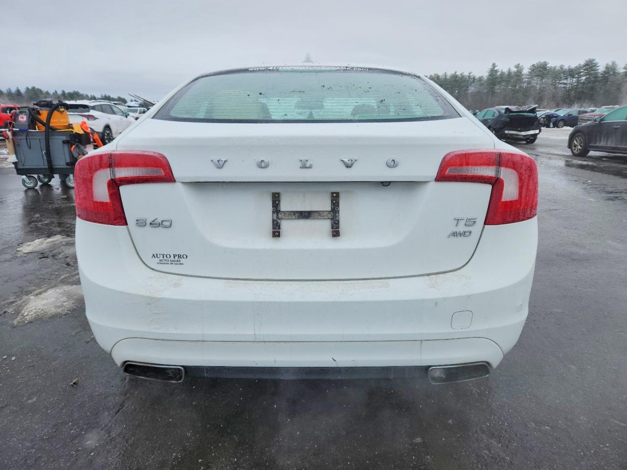 2015 VOLVO S60 PREMIER+ photo 6