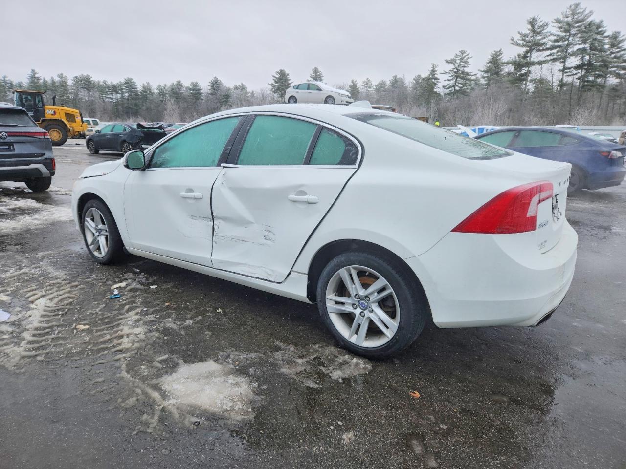 2015 VOLVO S60 PREMIER+ photo 2